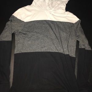 Aeropostale Grey/White/Black Sweatshirt